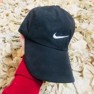 Black Nike hat